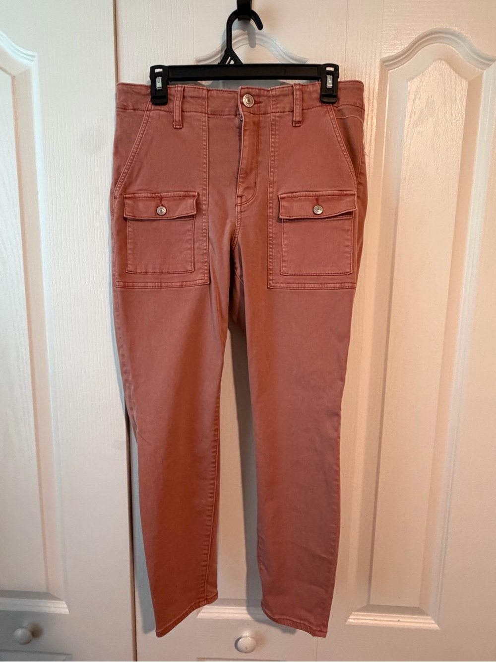 American Eagle Outfitters High-Waisted Jegging